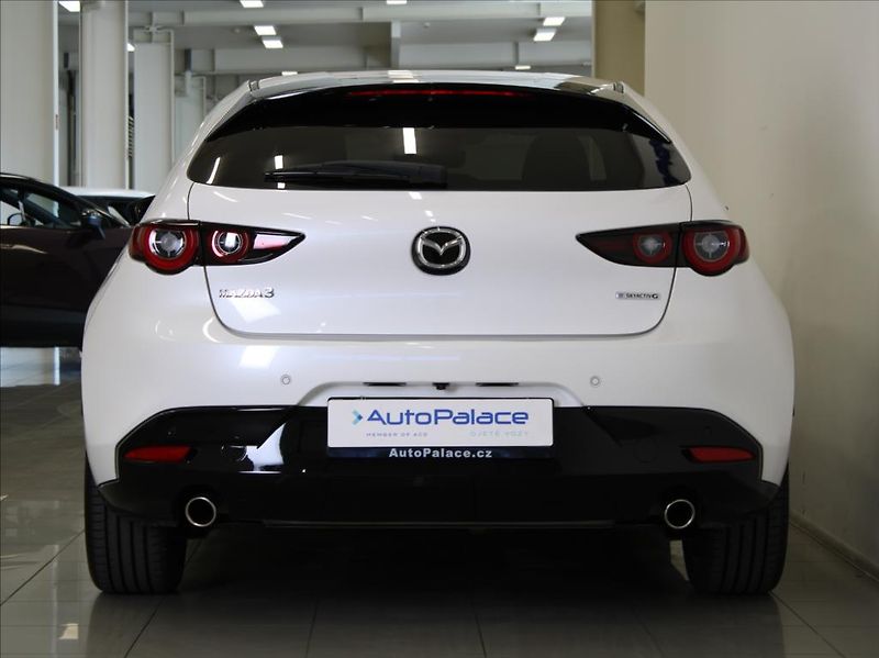 Mazda 3 2,5 G140 AT Homura 10tkm.ČR - fotka 4 z 26