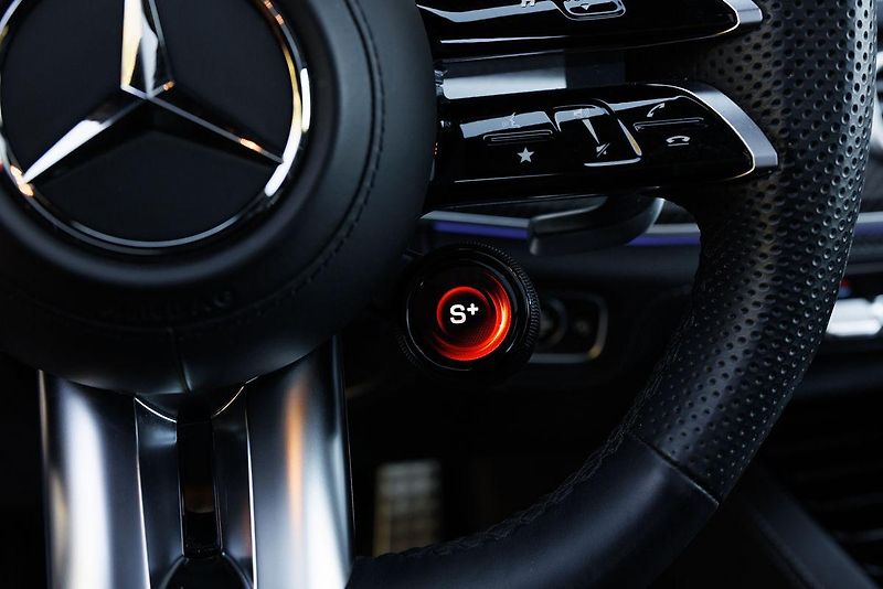 Mercedes-Benz GLE (2024)  GLE 53 AMG SUV 4Matic+ - fotka 28 z 61