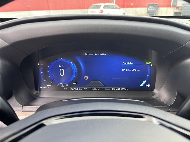 Ford Explorer 3,0 V6 PHEV Platinum AWD 7Míst - fotka 36 z 65