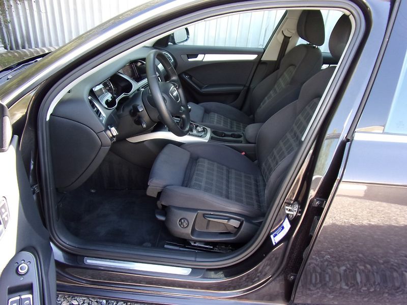 Audi A4 (2014) 2.0 TDi 100kW MANUÁL PĚKNÝ VŮZ - fotka 9 z 21