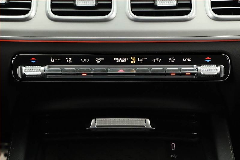 Mercedes-Benz GLE (2024) 300 d 4MATIC, Vzduch, Tažné - fotka 22 z 30