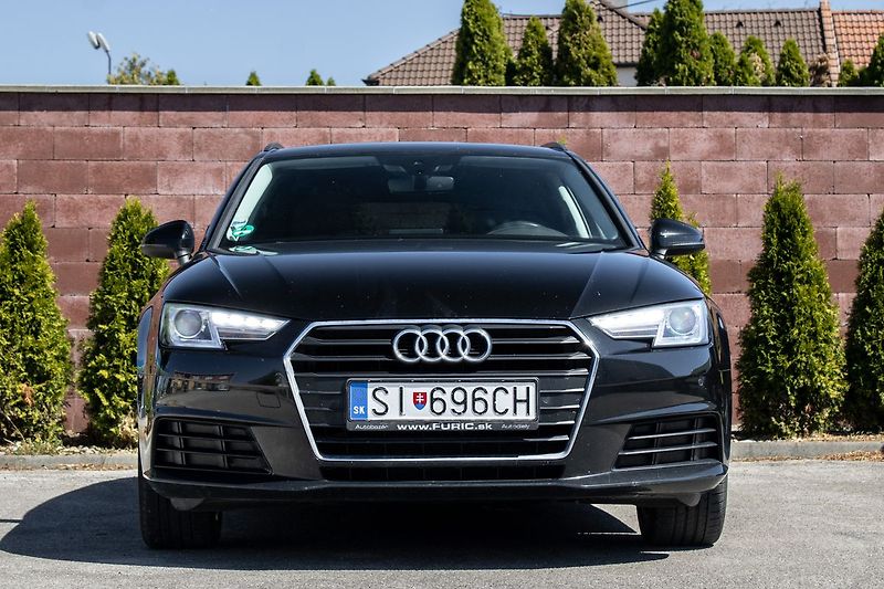 Audi A4 - fotka 2 z 27