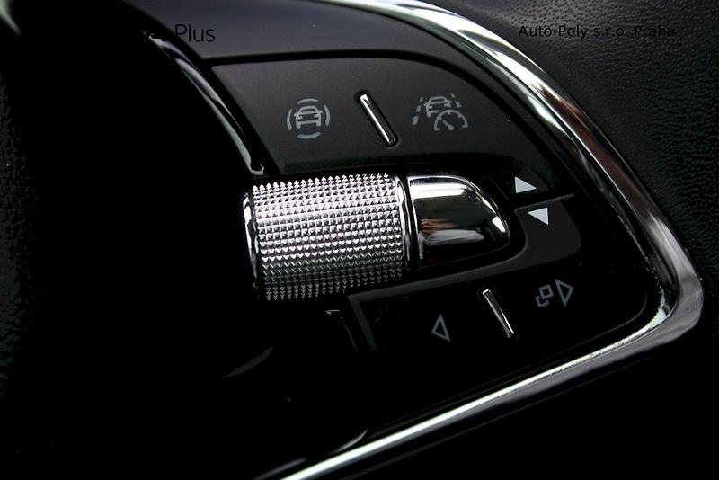 Škoda Karoq (2022) Style 2.0 TDI 110kw 4x4 DSG - fotka 14 z 25