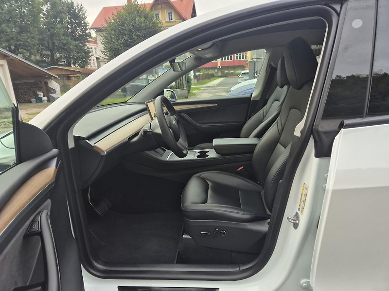 Tesla Model Y ZAMLUVENO ! TZ 92,4% - fotka 11 z 50