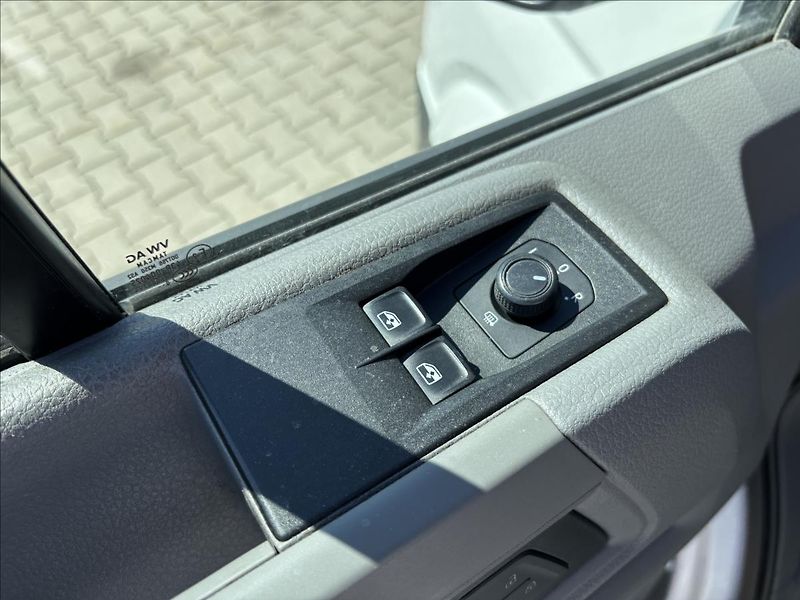 Volkswagen Crafter 2,0 TDI 130kW dlouhy rozvor L4 - fotka 23 z 35
