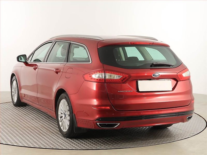Ford Mondeo (2015) 2.0 TDCI, Navi, Tempomat - fotka 4 z 18