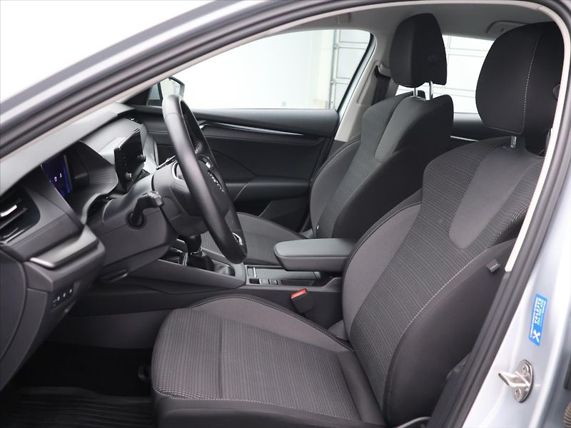Škoda Octavia 2,0 TDI 85kW Ambition CZ DPH - fotka 10 z 27
