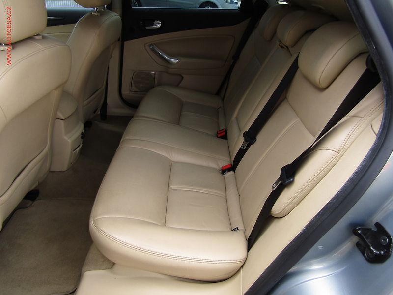 Ford Mondeo (2008) 2.5 T, ČR, Ghia, kůže, navi - fotka 10 z 17