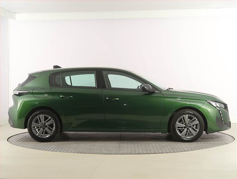 Peugeot 308 (2023) 1.2 PureTech, digi klima - fotka 6 z 26
