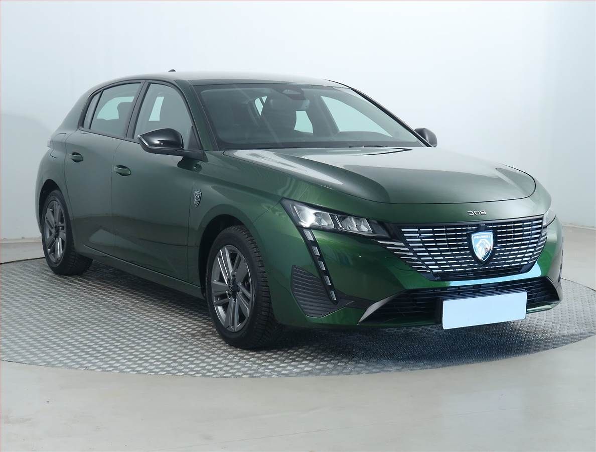 Peugeot 308 Active 1.2 PureTech, ČR,1.maj