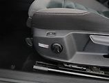Volkswagen Golf (2017) 1.4 TSI, Automat, Navi - náhled 19