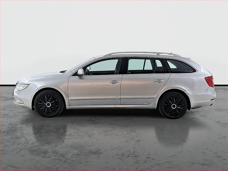Škoda Superb (2010) 1.4 TSI, Navi, Xenony - fotka 3 z 23