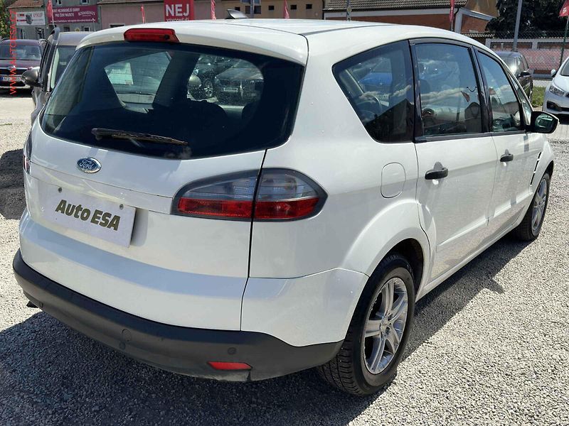 Ford S-MAX (2006) 2.0TDCi, AC, park.čidla - fotka 4 z 16