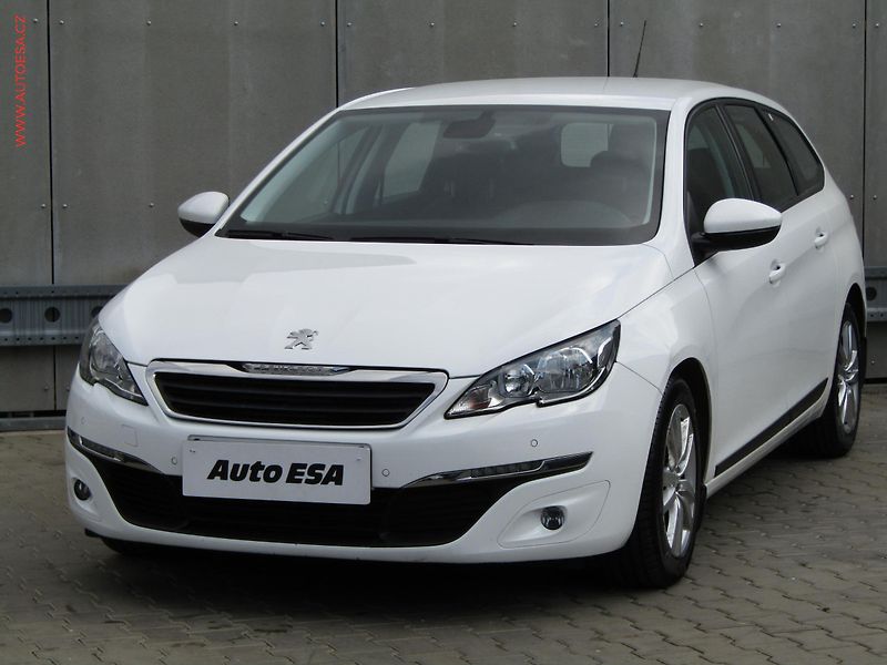 Peugeot 308 (2017) 1.6HDi, ČR, LED, park.čidla - fotka 3 z 18