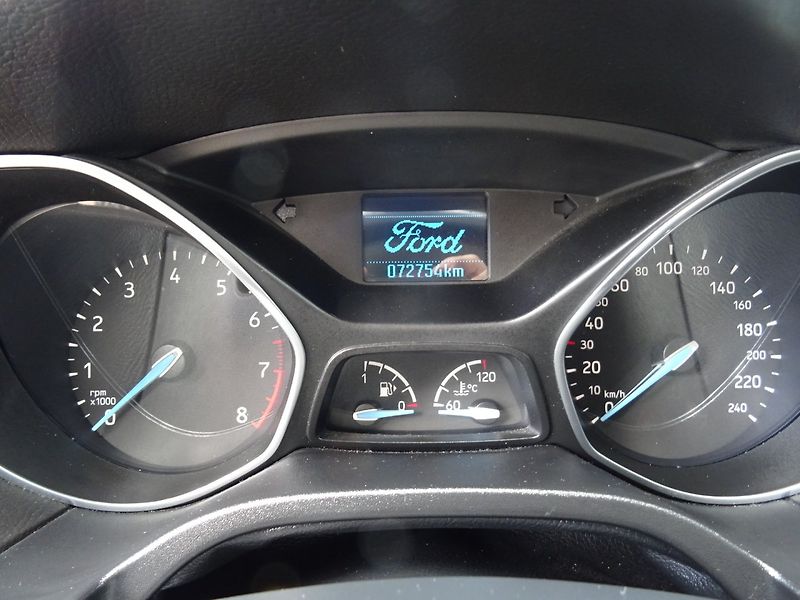 Ford Focus (2018) 1.6i,77kW,NovéČR,s.kn,klima - fotka 9 z 23