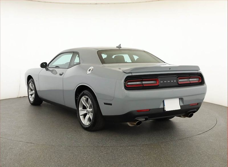 Dodge Challenger (2022) SXT 3.6 V6 - fotka 4 z 20