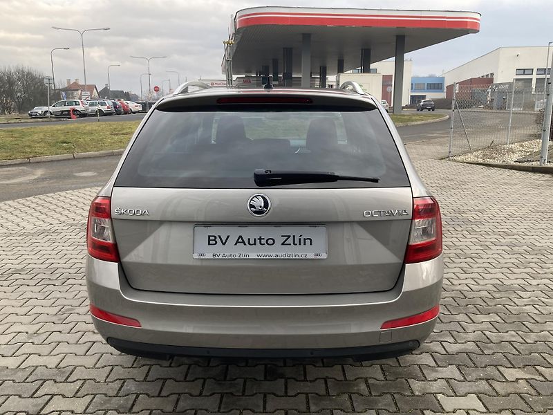 Škoda Octavia (2017) Combi TDI DSG hezký vůz! - fotka 4 z 28