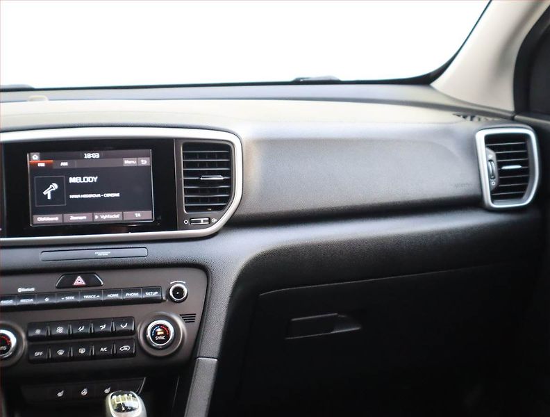 Kia Sportage (2018) 1.6 CRDi, 4X4, Tempomat - fotka 8 z 16