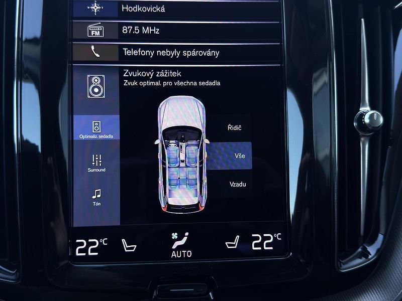Volvo XC60 B4 AWD INSCRIP. // nezáv. top. - fotka 44 z 48