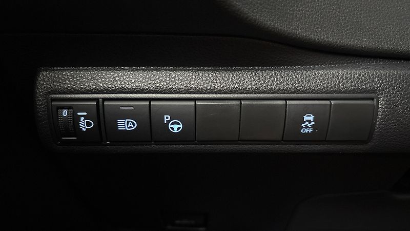 Toyota Corolla 1.8 Hybrid AUT Comfort Touring - fotka 23 z 27