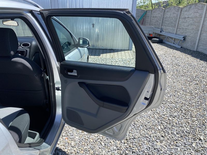 Ford Focus 1.6 TDCi 90PS KOMBI STK  - fotka 115 z 151