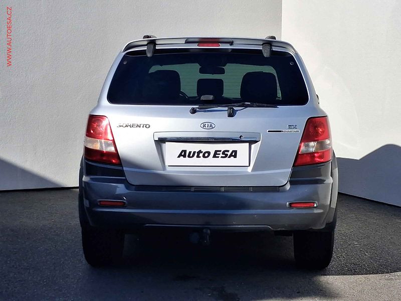 Kia Sorento (2005) 2.5D 4x4, ČR, autoAC, tažné - fotka 5 z 16