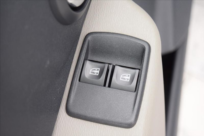 Dacia Dokker 1,2 i 85KW NÍZKÉ KM PO SERVISE - fotka 32 z 47
