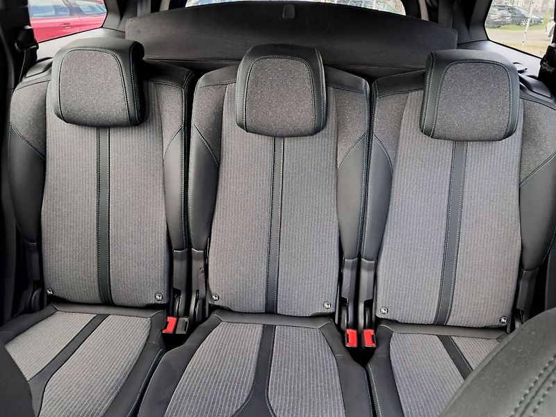 Peugeot 5008 5008 ALLURE PACK BlueHDi 130 S - fotka 8 z 16
