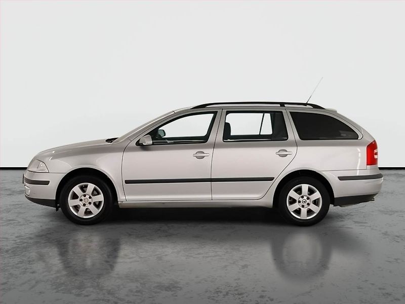 Škoda Octavia (2008) Ambiente Plus 1.9 TDI - fotka 3 z 17