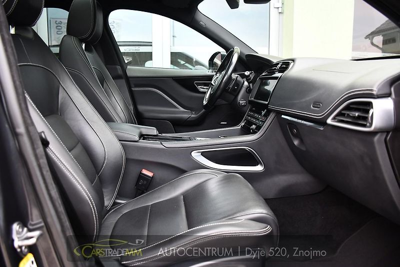 Jaguar F-Pace 2.0 R-SPORT MERIDIAN  - fotka 13 z 54