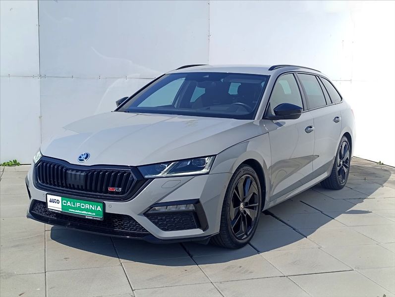 Škoda Octavia 2,0 TDi RS DSG Kamera 1maj. ČR - fotka 2 z 40