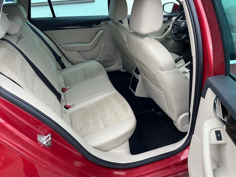 Škoda Octavia (2014) 1.4 TSi DSG Xenony - fotka 10 z 14