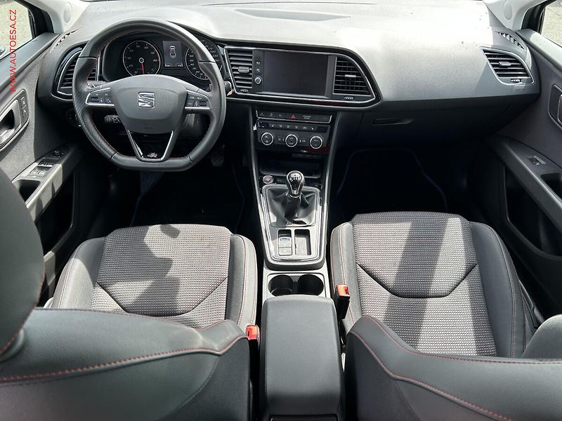Seat Leon (2019) 1.5 TSi, FR - fotka 8 z 17