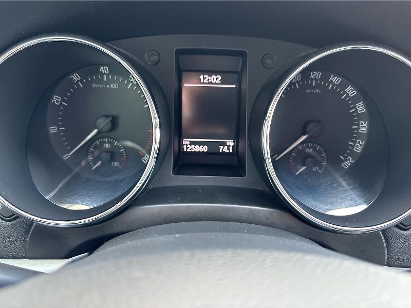 Škoda Yeti 1.2TSi 81kW Ambition PLUS DSG - fotka 13 z 30