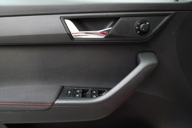 Škoda Fabia - fotka 12 z 24