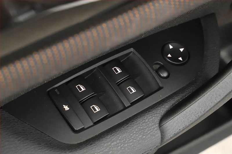 BMW X1 (2015) xDrive18d, 4X4, Automat - fotka 15 z 17