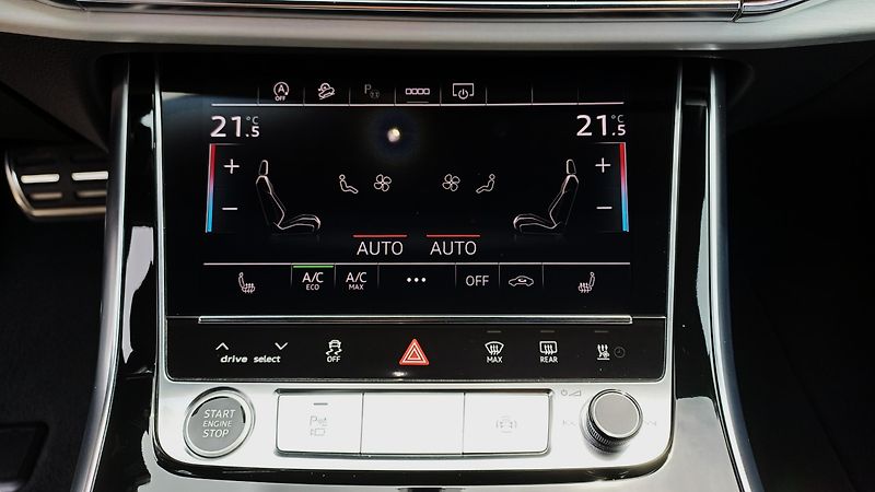 Audi Q7 S-LINE 3.0TDI WEBASTO B&O 1ČR  - fotka 31 z 44