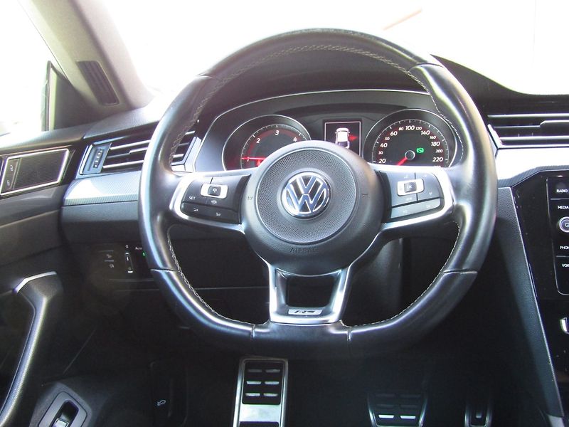 Volkswagen Arteon (2019) 2.0 TDI 140kW R-Line - fotka 16 z 44
