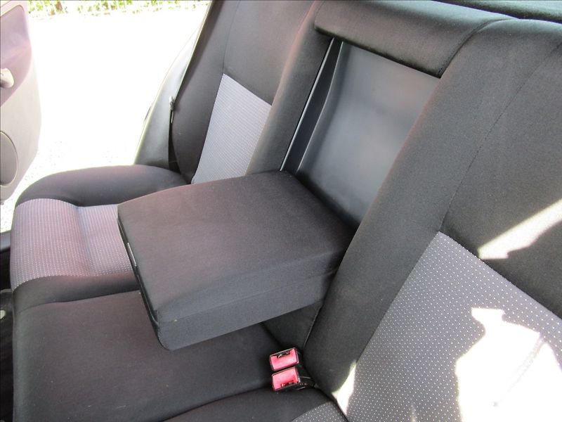 Volkswagen Golf 1.4i 16V, Klima - fotka 27 z 37