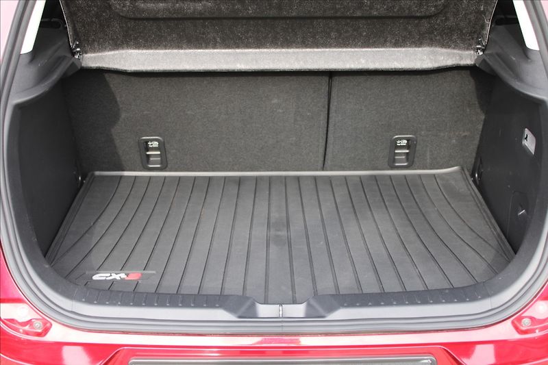 Mazda CX-3 2,0 i  1MAJ,AUTOMAT,REVOLUTION - fotka 28 z 32