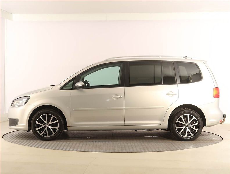 Volkswagen Touran (2011) Comfortline 2.0 TDI, Automat - fotka 3 z 23