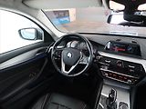 BMW Řada 5 (2017) Luxury Line 520d xDrive, 4X4 - náhled 7