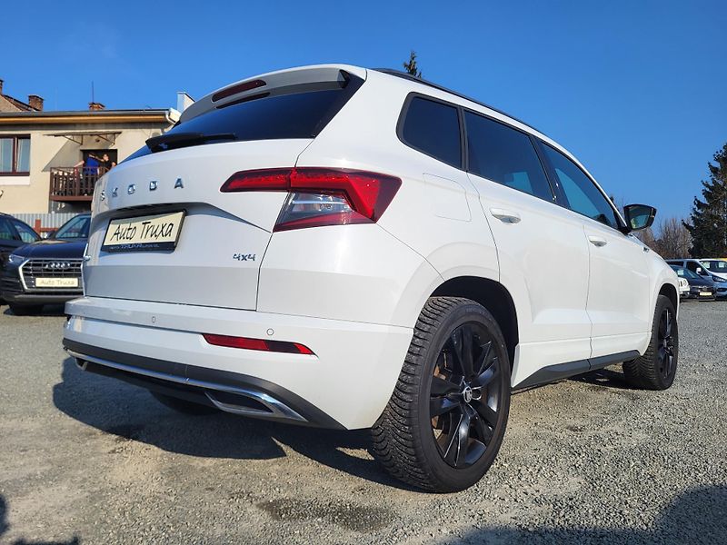 Škoda Karoq 2.0 TDi DSG 4x4 SPORTLINE - fotka 38 z 47