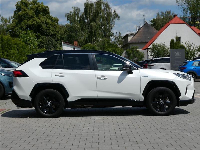 Toyota RAV4 2,5 Hybrid,1.maj,ČR,tažné - fotka 6 z 33
