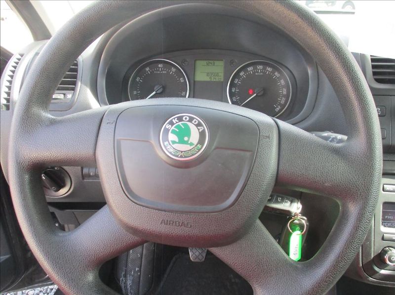Škoda Roomster 1,2 TSi, Style, klima, servis, - fotka 20 z 27