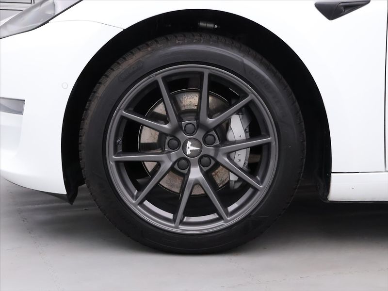 Tesla Model 3 LR 366kW 75kWh AWD DPH - fotka 28 z 35
