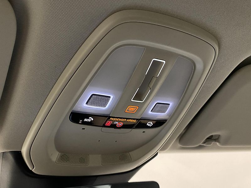 Volvo XC60 T8 AWD RECHARGE DARK ULTRA CZ - fotka 26 z 61
