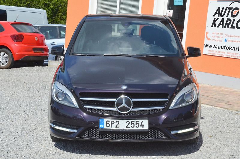 Mercedes-Benz Třídy B (2013) B 200 CDi 100kW / Bi-XENON /ČR - fotka 2 z 31