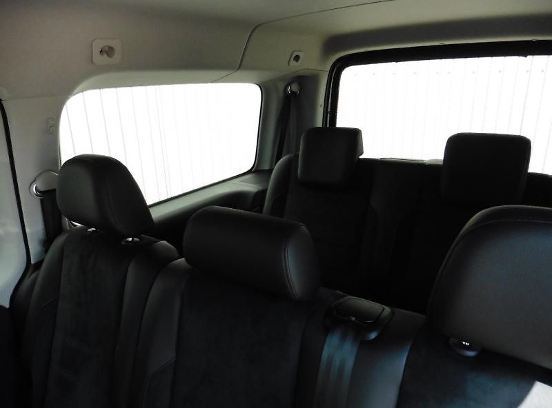 Volkswagen Caddy Maxi 1,4 TSI DSG Highline 7.mí - fotka 10 z 13