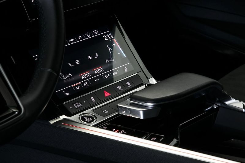 Audi e-tron 55 300kW Matrix Tažné ZÁRUKA - fotka 24 z 43